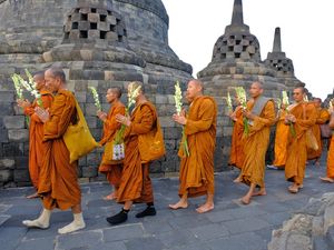 17 Aturan Mengikuti Waisak 2025 di Candi Borobudur, Cek di Sini! 17 Aturan Mengikuti Waisak 2025 di Candi Borobudur, Cek di Sini!