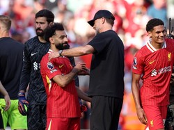 Seusai pertandingan, Klopp menyampaikan pidato ke para pendukung Liverpool yang memadati stadion. Salah satu pesannya adalah menyambut Arne Slot dengan antusias dan menaruh kepercayaan padanya.  
