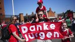 Momen Publik Anfield Melepas Juergen Klopp