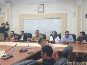 DPRD Sulsel Desak Zudan Bayar Utang Pemprov-Lanjutkan Pembangunan Stadion DPRD Sulsel Desak Zudan Bayar Utang Pemprov-Lanjutkan Pembangunan Stadion