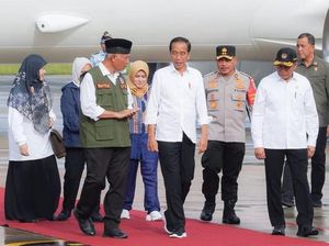 Jokowi Tiba di Sumbar untuk Cek Lokasi Banjir Bandang Jokowi Tiba di Sumbar untuk Cek Lokasi Banjir Bandang