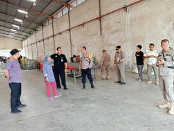 Viral Gudang Ekspedisi Rasa Kelab Malam di Bogor, Aparat Cek Lokasi