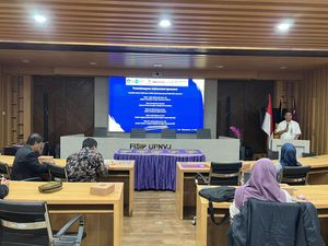 Seminar Nasional Literasi Politik untuk Gen Z