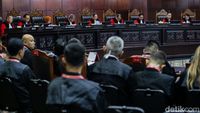 Suasana Sidang MK Putuskan 207 Perkara Dismissal Sengketa Pileg