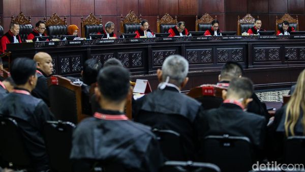 Suasana Sidang MK Putuskan 207 Perkara Dismissal Sengketa Pileg