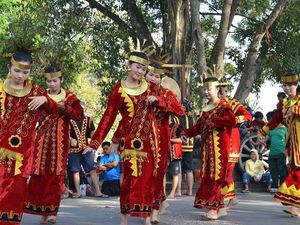 Tari Maena, Tarian Tradisional yang Unik Khas Pulau Nias