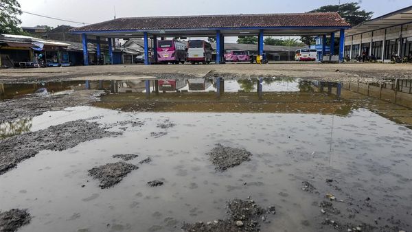 Terminal Mandala di Rangkasbitung Lebak Rusak Parah