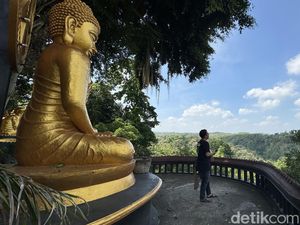 Cerita di Balik Berdirinya Vihara Ratanavana Arama di Lasem Rembang Cerita di Balik Berdirinya Vihara Ratanavana Arama di Lasem Rembang