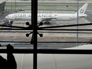 Tips Menghadapi Turbulensi Pesawat Agar Tetap Tenang Tips Menghadapi Turbulensi Pesawat Agar Tetap Tenang