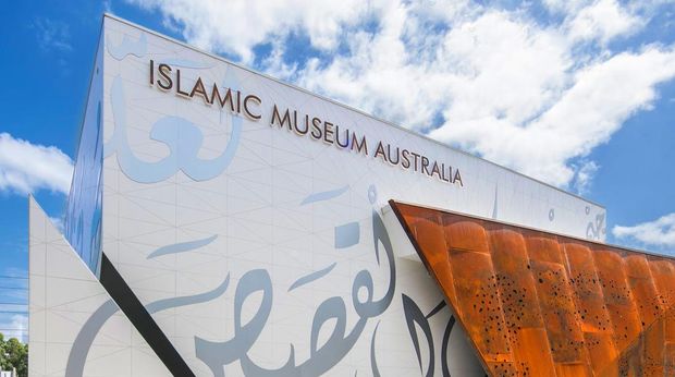Australia Highlight Halal Tour
