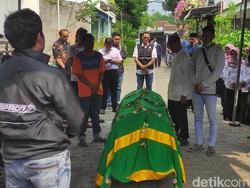 Laka Maut Bus Rombongan Study Tour Tewaskan Guru SMP PGRI 1 Malang