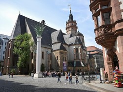 Sejarah Panjang Rahasia Bangunan di Eropa Tertata Rapi dan Estetik