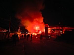Fakta-fakta OPM Bakar Kios-Sekolah di Paniai hingga 1 Pelaku Tewas Ditembak Fakta-fakta OPM Bakar Kios-Sekolah di Paniai hingga 1 Pelaku Tewas Ditembak