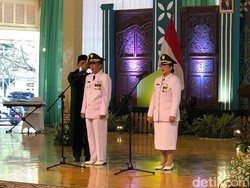 Sultan Lantik Sugeng Purwanto Jadi Pj Walkot Jogja, Beri Pesan soal Sampah