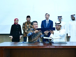 Pertamina NRE-Masdar Teken MoU Pengembangan PLTS & PLTB