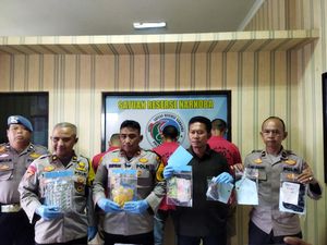 Polisi Tangkap Pria Pengedar Tramadol dan Hexymer di Pandeglang Polisi Tangkap Pria Pengedar Tramadol dan Hexymer di Pandeglang