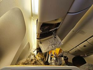 Singapore Airlines Beri Kompensasi Rp 163 Juta ke Korban Turbulensi Singapore Airlines Beri Kompensasi Rp 163 Juta ke Korban Turbulensi