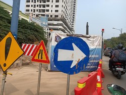 Ada Proyek Galian, Jalan Kalimalang Arah Jakarta Macet