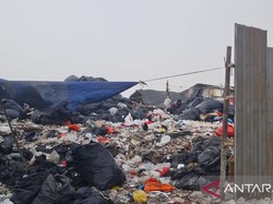 Duh! Tumpukan Sampah Dikeluhkan Warga Kembangan Jakbar, Bikin Bau Menyengat