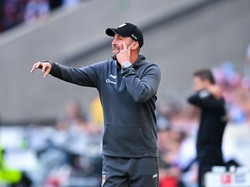 Sebastian Hoeness. Polesan tangannya di Stuttgart, yang musim ini berhasil finis kedua di Bundesliga dengan menggeser Bayern, membuat Hoeness disebut-sebut bakal jadi rebutan banyak klub muism panas ini.  Foto: DeFodi Images via Getty Images/DeFodi Images