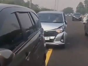 Anak Kecil Nyelonong Berujung Tabrakan Beruntun di Tol Jagorawi