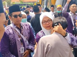 Tangis Haru Iringi Keberangkatan Ratusan Jemaah Calon Haji Kota Pasuruan