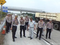 Bus Study Tour SMP PGRI 1 Wonosari Tabrak Truk dengan Kecepatan Tinggi