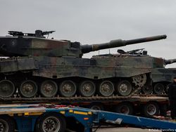 Triliunan Dolar AS Ongkos Perang Ukraina Bebani Negara Barat