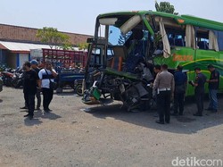 Dishub Jatim Beri Teguran PO Bus Kecelakaan Tewaskan 2 Orang di Tol Jombang