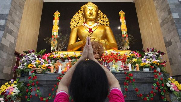 Potret Perayaan Waisak di Sejumlah Daerah