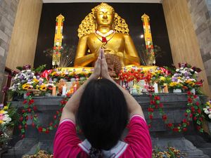 Potret Perayaan Waisak di Sejumlah Daerah