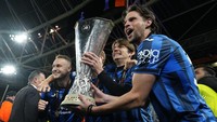 Tim asal Bergamo itu pun membawa trofi Liga Europa ke Italia setelah terakhir kali singgah pada 1999 saat Parma juara. 