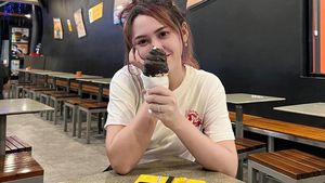 Doyan Kulineran, Ini Momen Happy Asmara saat Jajan Es Krim dan Sate