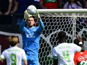 Arsenal Kepincut Kiper Asuhan Arne Slot Arsenal Kepincut Kiper Asuhan Arne Slot