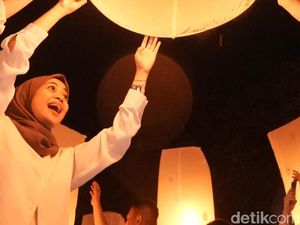 2.000 Tiket Festival Lampion Waisak di Candi Borobudur Ludes Terjual 2.000 Tiket Festival Lampion Waisak di Candi Borobudur Ludes Terjual