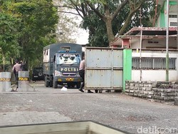 Kepala Polisi Berdarah Kena Batu Saat Bentrokan 2 Kelompok di Cianjur
