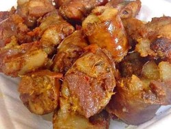 Mengenal Urutan, Sosis Khas Bali dengan Cara Masak Unik