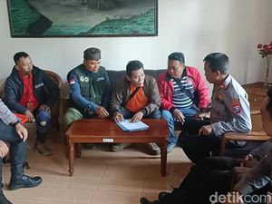 Agen Travel Rombongan Elf yang Masuk Lautan Pasir Bromo Angkat Bicara Agen Travel Rombongan Elf yang Masuk Lautan Pasir Bromo Angkat Bicara