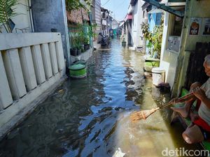BMKG: Waspadai Banjir Rob Pesisir Jatim Akibat New Moon di Akhir Agustus BMKG: Waspadai Banjir Rob Pesisir Jatim Akibat New Moon di Akhir Agustus