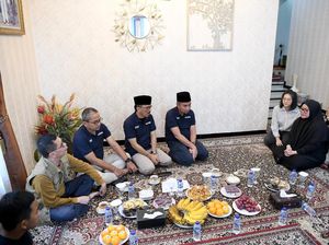 Bela Sungkawa Bey Machmudin untuk Eks Bupati Kuningan Acep Purnama