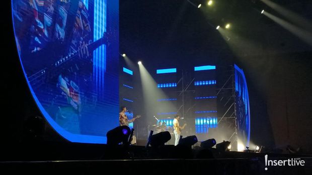 CNBLUE