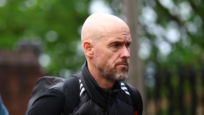 Soccer Football - Premier League - Crystal Palace v Manchester United - Selhurst Park, London, Britain - May 6, 2024 Manchester United manager Erik ten Hag arrives at the stadium before the match Action Images via Reuters/Matthew Childs EDITORIAL USE ONLY. NO USE WITH UNAUTHORIZED AUDIO, VIDEO, DATA, FIXTURE LISTS, CLUB/LEAGUE LOGOS OR LIVE SERVICES. ONLINE IN-MATCH USE LIMITED TO 120 IMAGES, NO VIDEO EMULATION. NO USE IN BETTING, GAMES OR SINGLE CLUB/LEAGUE/PLAYER PUBLICATIONS. PLEASE CONTACT YOUR ACCOUNT REPRESENTATIVE FOR FURTHER DETAILS..
