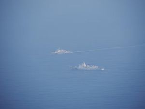 Situasi Memanas Kala Taiwan Dikepung Pesawat dan Kapal Militer China Situasi Memanas Kala Taiwan Dikepung Pesawat dan Kapal Militer China