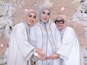 7 Foto Tasyakuran Kehamilan Syahrini Bareng Keluarga, Cincin Rp 24 M Disorot