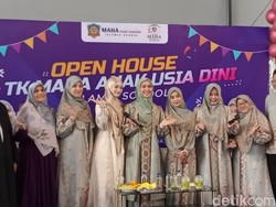 Oki Setiana Dewi Bantu Ria Ricis Wujudkan Mimpi untuk Bangun TK