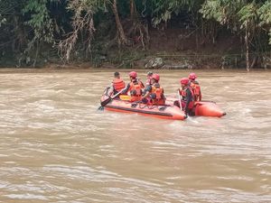 Kronologi Siswa SMP Hanyut Tenggelam Saat Ambil Air di Sungai Ogan OKU Kronologi Siswa SMP Hanyut Tenggelam Saat Ambil Air di Sungai Ogan OKU