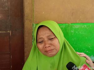 Pecah Tangis Kartini Usai Pegi Dinyatakan Terlibat Kasus Vina Cirebon Pecah Tangis Kartini Usai Pegi Dinyatakan Terlibat Kasus Vina Cirebon