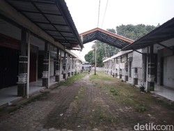 Pasar Batik Trusmi Cirebon Mati Suri: Tak Terawat dan Sepi