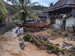 Banjir di 3 Wilayah OKU Belum Surut, 90 Rumah Rusak Berat