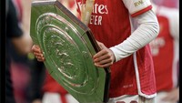 Musim ini Arsenal punya trofi Community Shield kok! Foto: dok. Internet/X (Twitter)